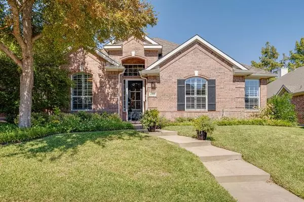 15668 Grove Crest Drive, Frisco, TX 75035