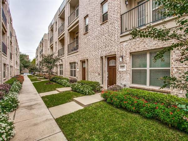 1305 Palm Springs Lane, Dallas, TX 75204