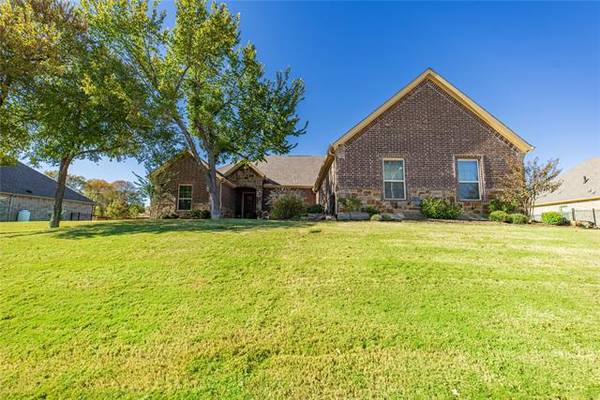 3517 Lakeway Drive, Weatherford, TX 76087