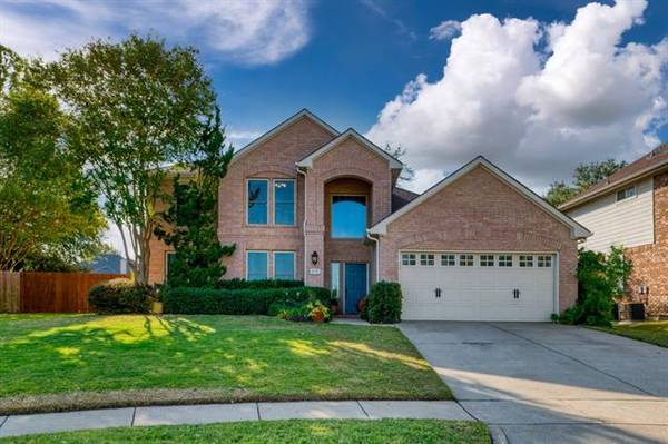 4757 Lincolnshire Drive, Grand Prairie, TX 75052