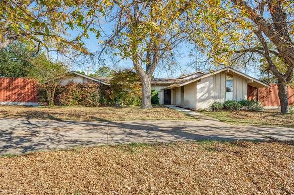 13720 Hillcrest Road, Dallas, TX 75240