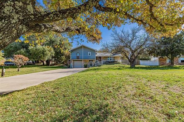 1815 Hunters Court, Granbury, TX 76048