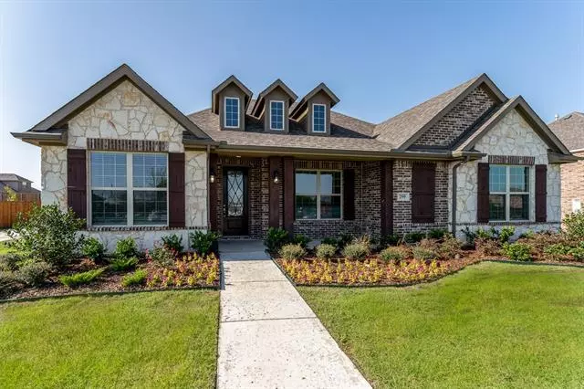 299 Auburn Hills Drive, Sunnyvale, TX 75182