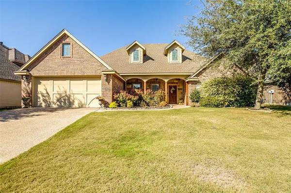 105 Chateau Drive, Aledo, TX 76008