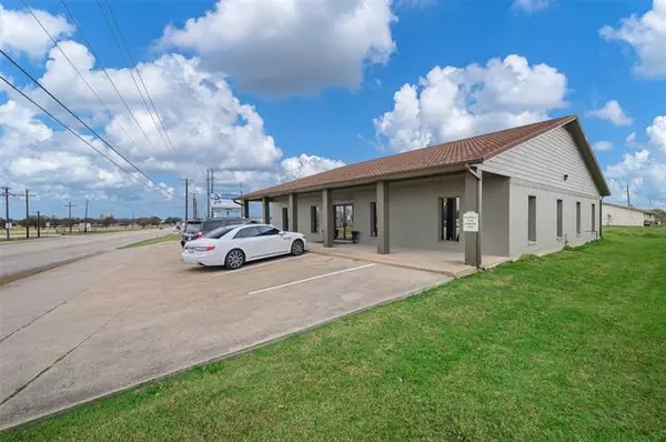 Mabank, TX 75147,1011 S 3rd Street