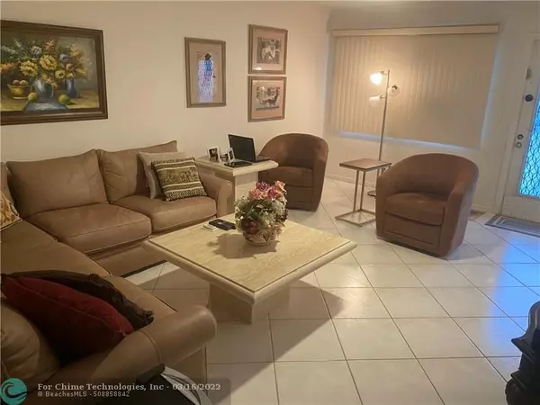 Deerfield Beach, FL 33442,3016 Farnham N  #3016