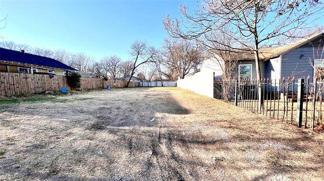 1531 E Overton Road, Dallas, TX 75216