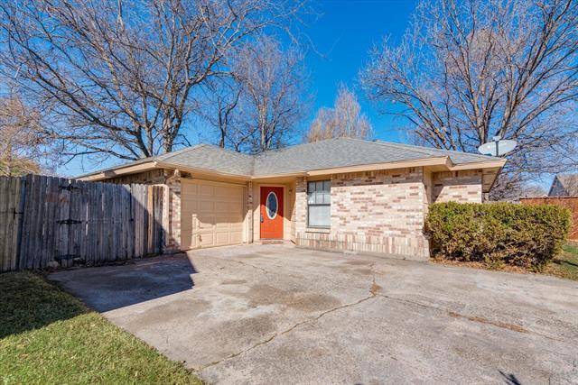 6713 Dandelion Drive, Fort Worth, TX 76137