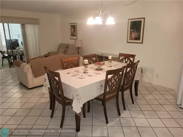 Lauderdale Lakes, FL 33319,4281 NW 41st St  #221