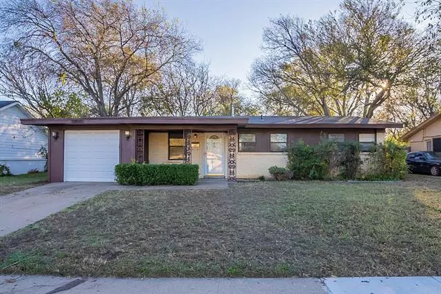 5429 Hensley Drive, Fort Worth, TX 76134