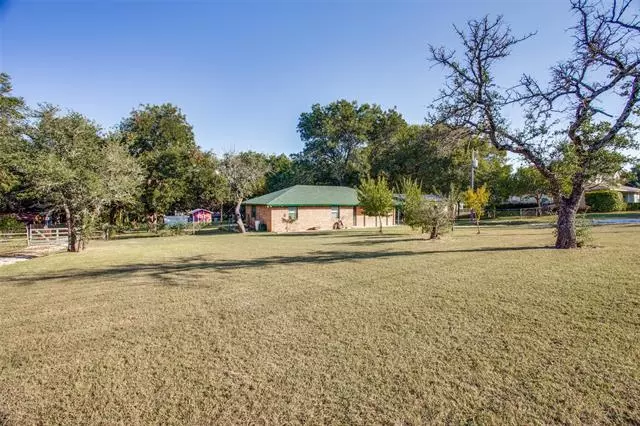 Azle, TX 76020,1401 Robyn Road