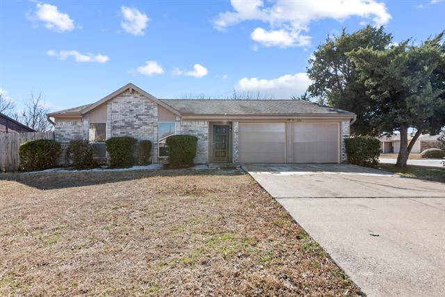 525 David Drive, Grand Prairie, TX 75052