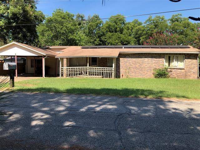 303 Bowie Street, Edgewood, TX 75117