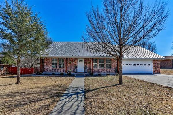 223 S Willow, Muenster, TX 76252