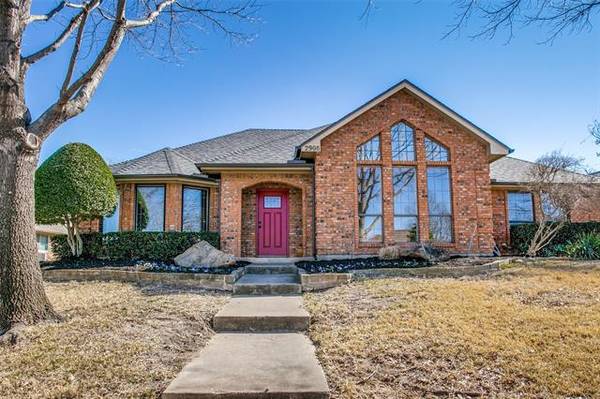 2908 Roaring Springs Road, Grapevine, TX 76051