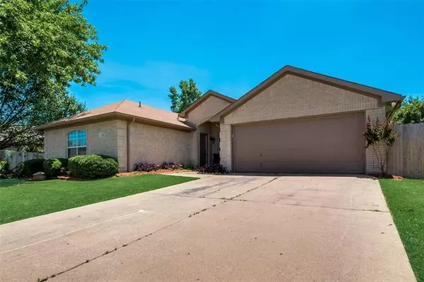 Arlington, TX 76018,914 Trailview Drive