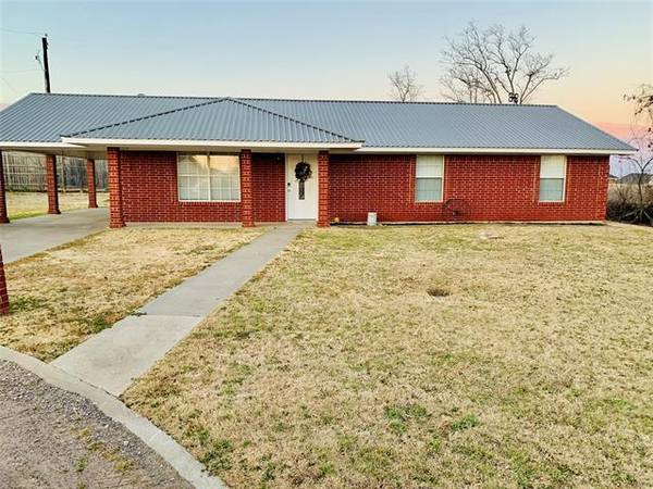 713 Patti Court, Collinsville, TX 76233