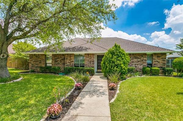 306 Barclay Avenue, Coppell, TX 75019