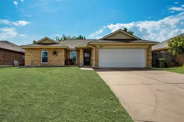 6204 Aires Drive, Arlington, TX 76001