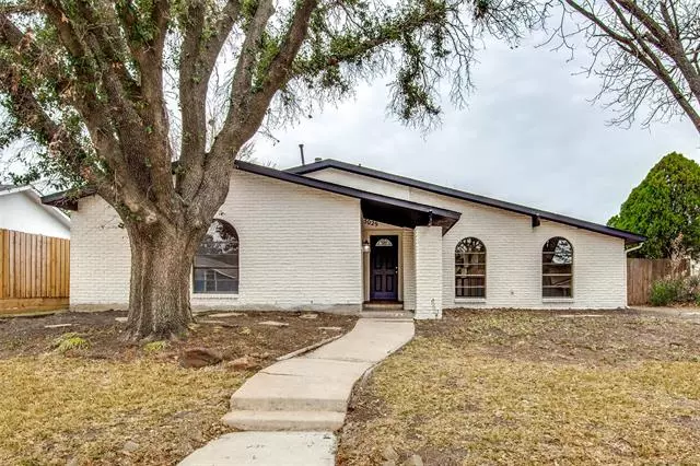 5029 Strickland Avenue, The Colony, TX 75056