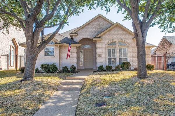 7137 Deer Hollow Drive, Fort Worth, TX 76132