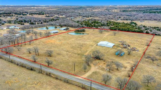 242 S Washburn Road, Bells, TX 75414