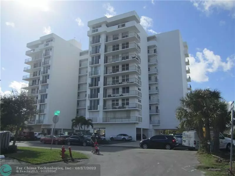 Pompano Beach, FL 33062,1609 N Riverside Dr  #205