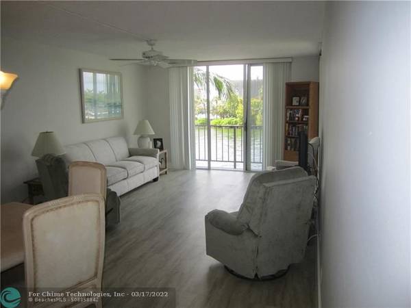 Pompano Beach, FL 33062,1609 N Riverside Dr  #205