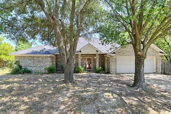 10317 Holly Grove Drive, Fort Worth, TX 76108