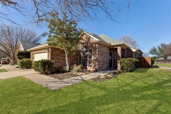 8909 Edinburgh Lane, Rowlett, TX 75089