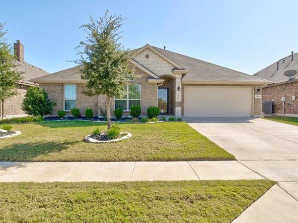 2208 Sierra Pelada Drive, Fort Worth, TX 76131