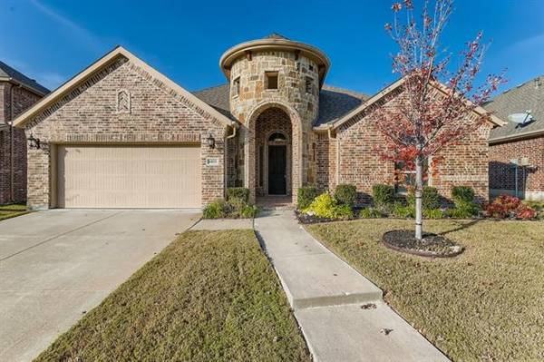 6833 San Luis Trail, Fort Worth, TX 76131