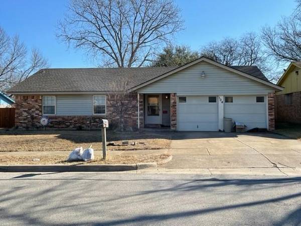 104 Julie Drive, Crowley, TX 76036