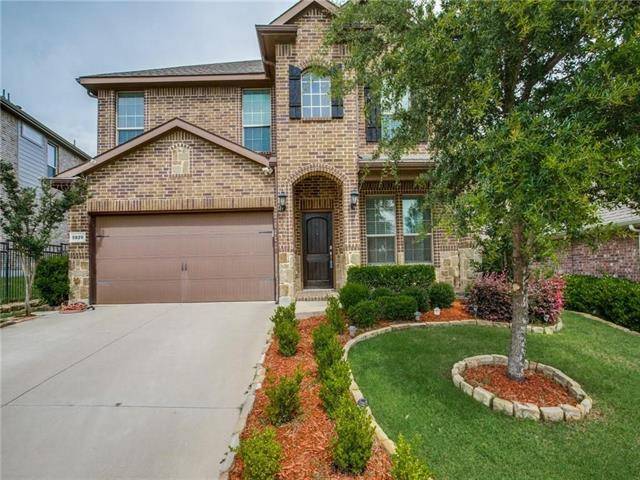 5829 Tuleys Creek Drive, Fort Worth, TX 76137