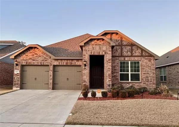 1613 Ranch Trail Road, Aubrey, TX 76227