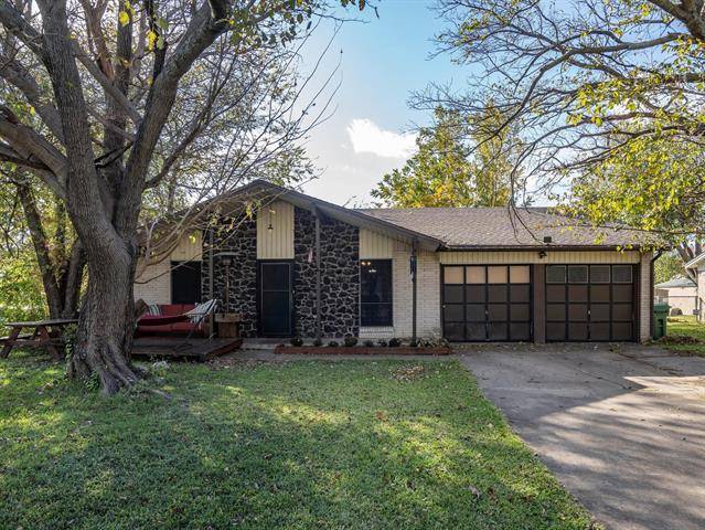 8024 Donegal Lane, North Richland Hills, TX 76180