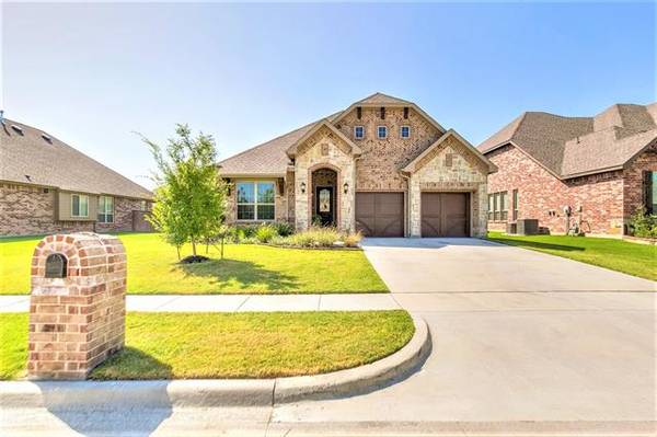 4706 Periwinkle Drive, Mansfield, TX 76063