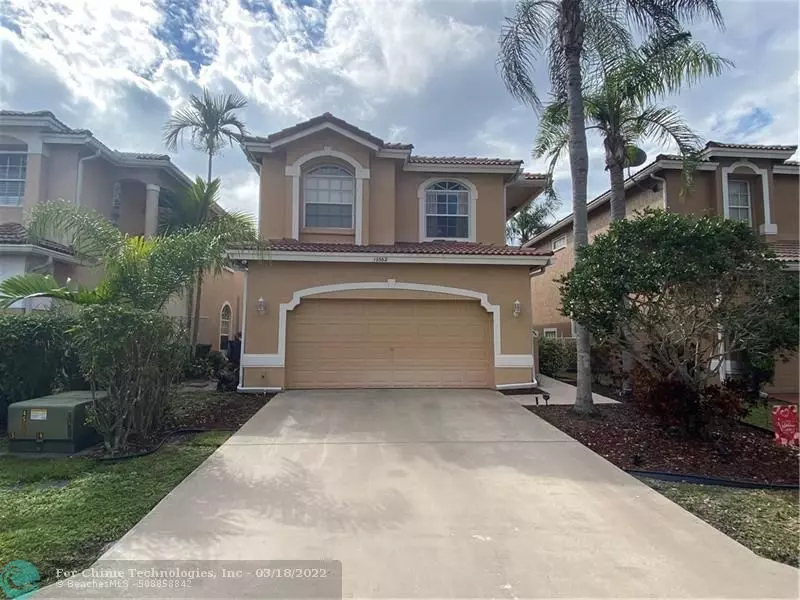 10362 NW 7th St, Coral Springs, FL 33071