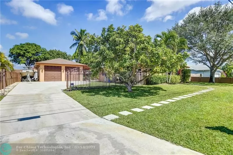 5015 NW 77th Ct, Pompano Beach, FL 33073