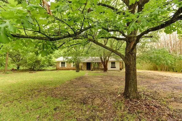 919 Cockrell Hill Road, Cedar Hill, TX 75154