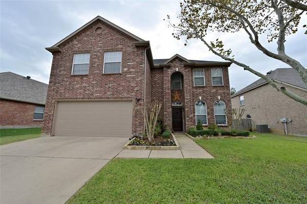 8302 Carallia Court, Arlington, TX 76002