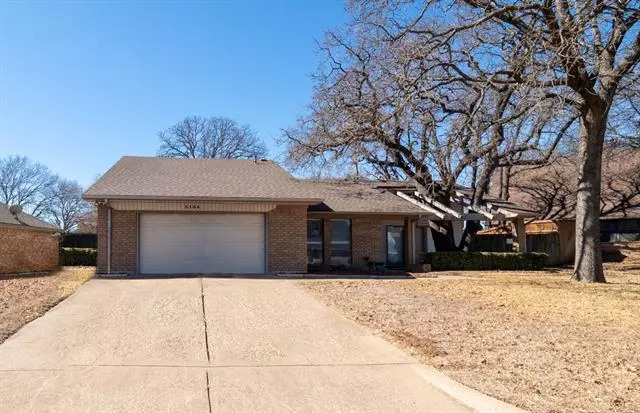 5104 Red River Drive, Arlington, TX 76017