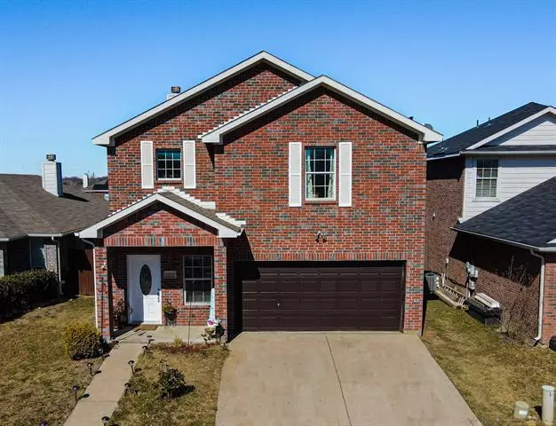 3035 Casa Bella Drive, Arlington, TX 76010