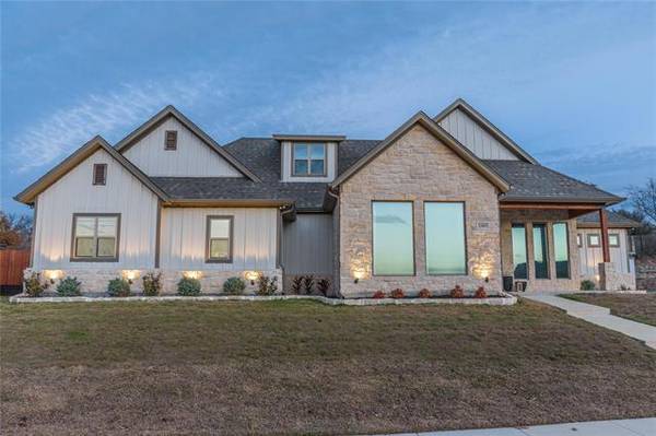 2305 Trace Ridge Drive, Weatherford, TX 76087