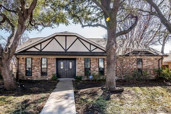 510 Ridgegate Drive, Garland, TX 75040