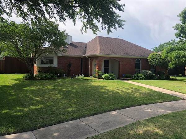 3710 Drakestone Avenue, Rowlett, TX 75088