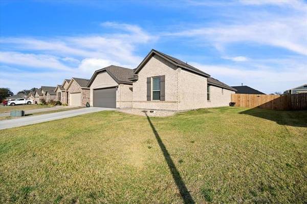 407 Stoneridge Drive, Hillsboro, TX 76645