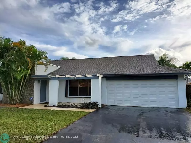 9744 NW 43rd St, Sunrise, FL 33351