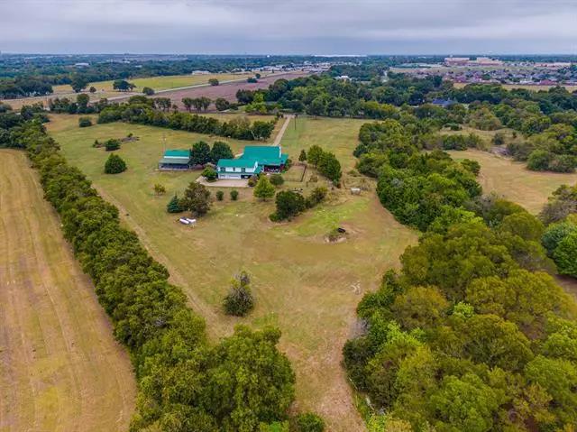 1025 Allen Road, Red Oak, TX 75154