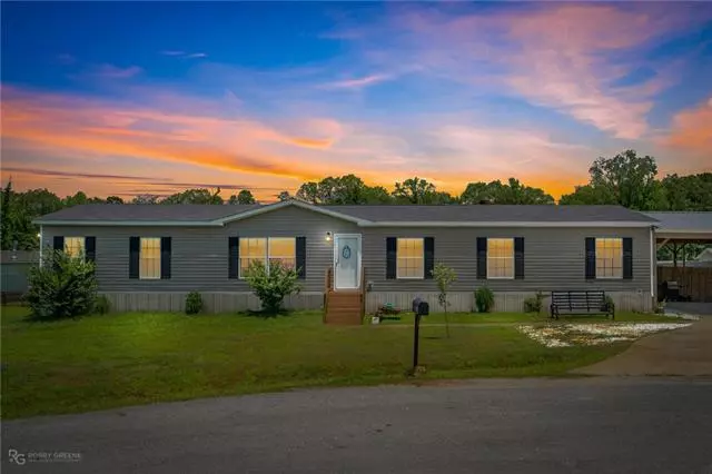 703 Masked Duck Circle, Princeton, LA 71067